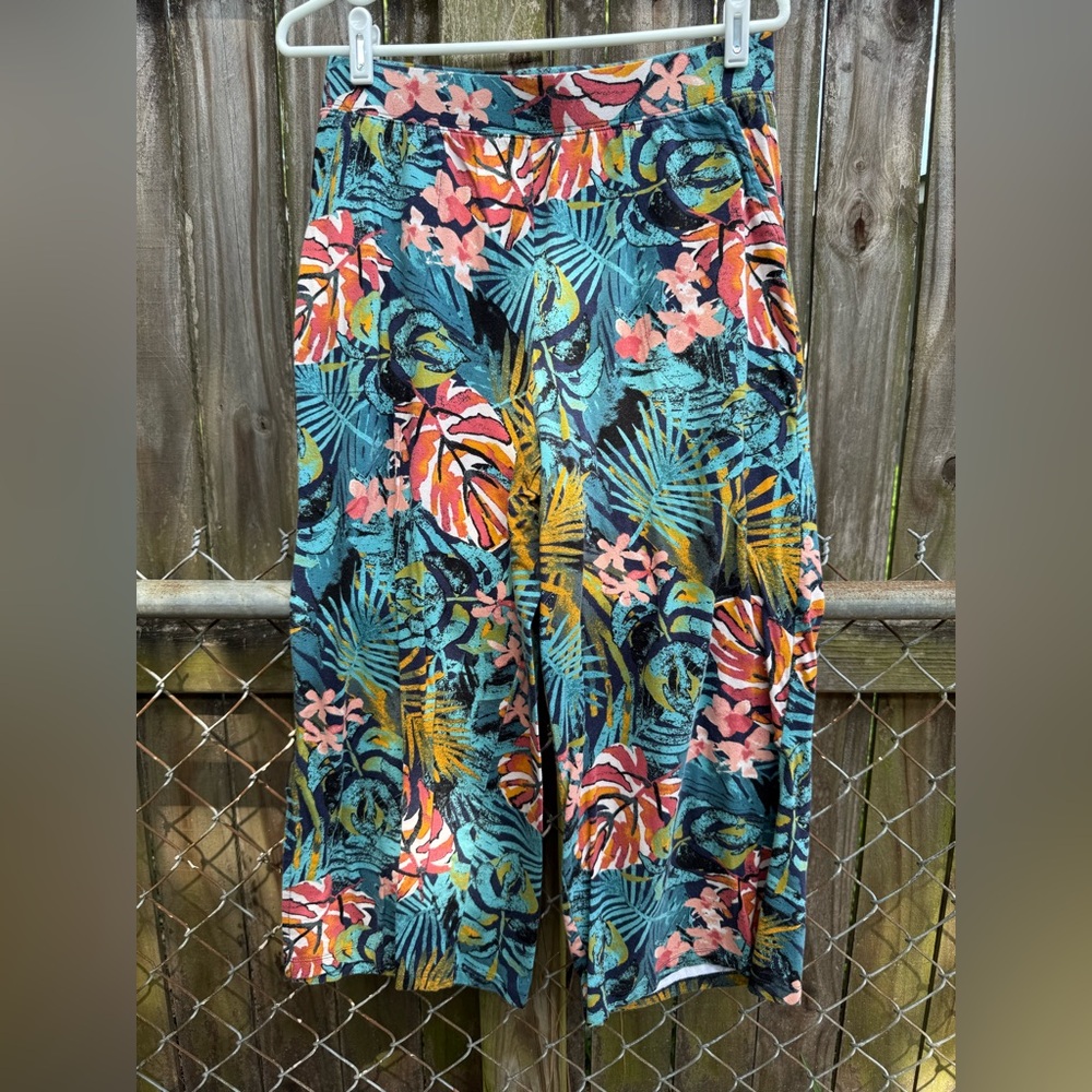 Denim & Co Beach Knit Capri Pants Floral Tropical Print